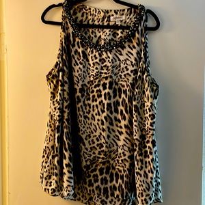 Beautiful almost new cheetah print sleeveless blouse size 2X